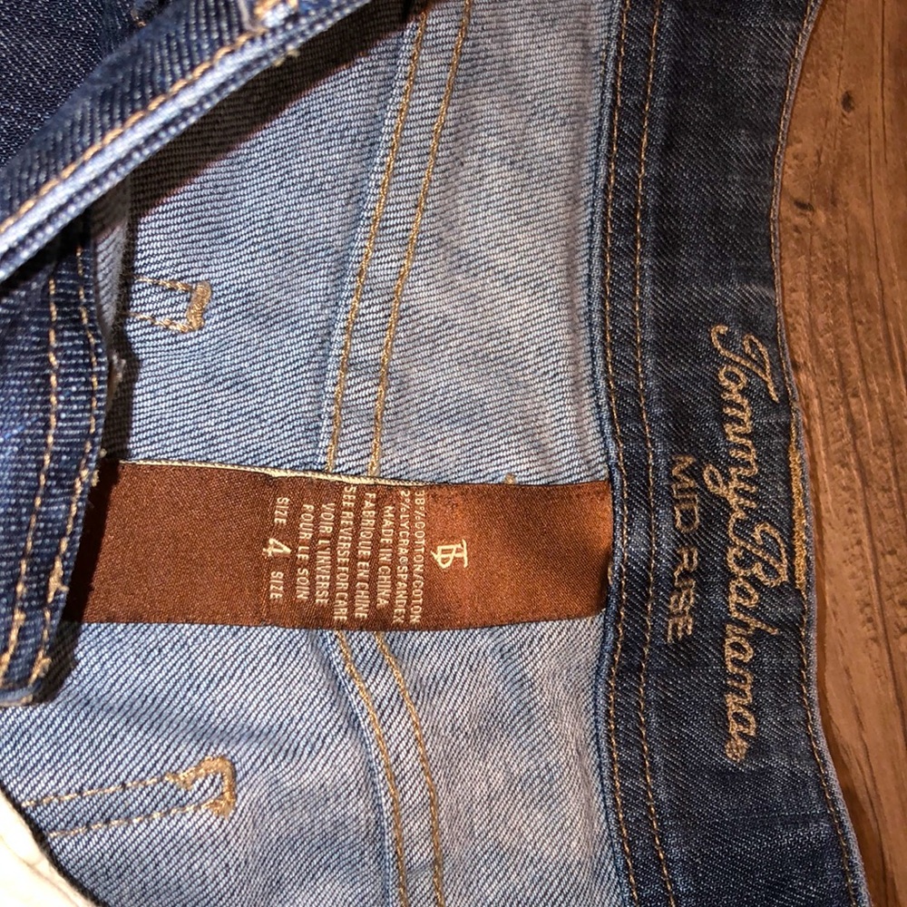 Tommy Bahama woman jeans size 4